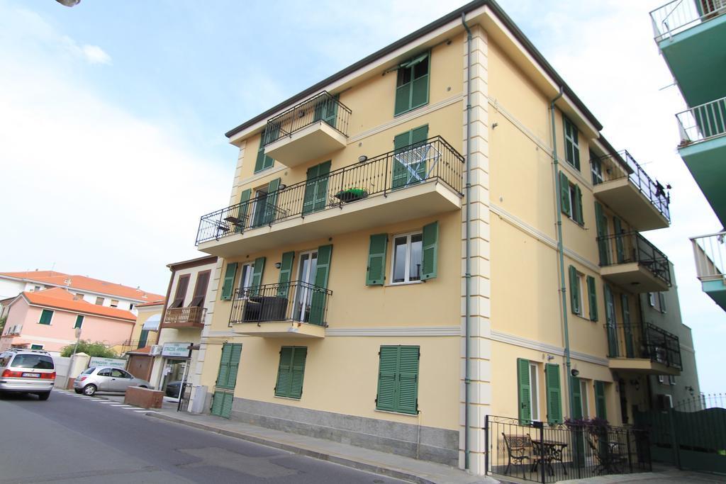 Residenza Marina Apartment Riva Ligure Exterior photo